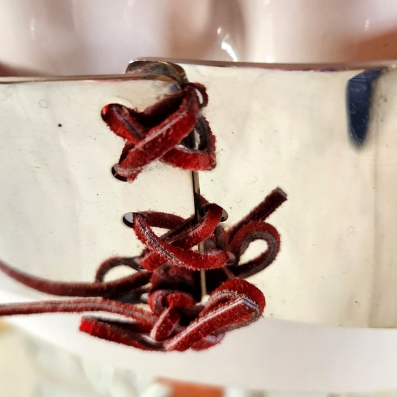 Vtg Lace Up JEWEL CASE Red Suede Leather Silver Cross Tie Easy Back Closure Belt - Picture 4 of 16